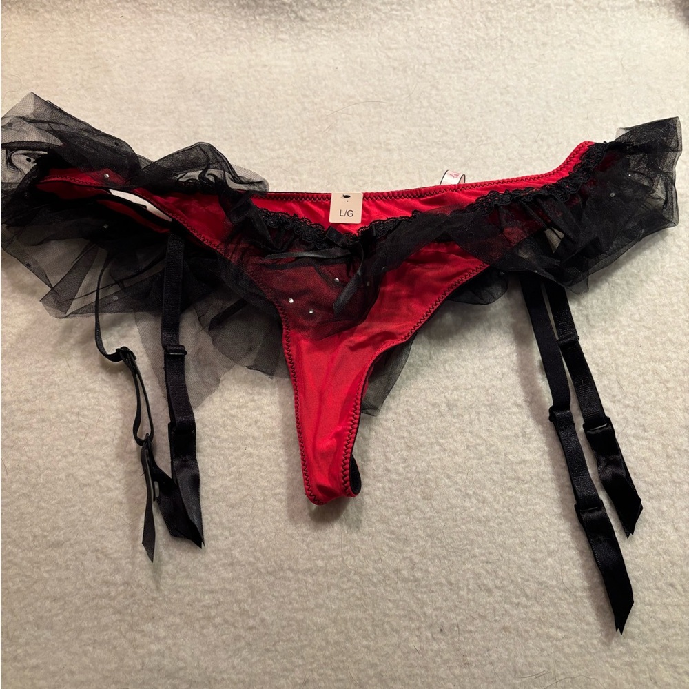 La Senza flirty thong , size large.